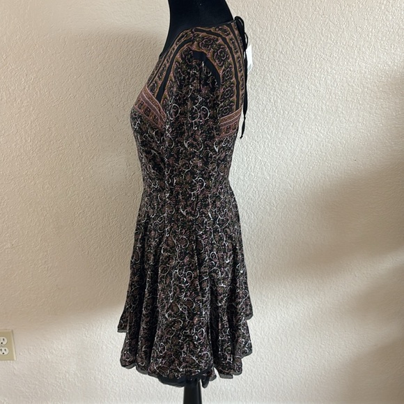 NWT Ecote Flare Long Sleeve Black Motif Paisley Boho Mini Dress 0091 - Picture 5 of 9